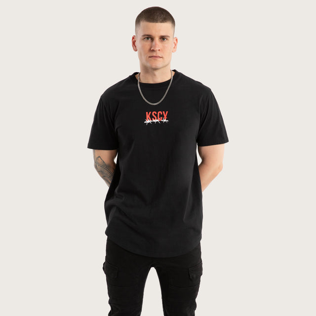 Model wears Diluted Dual Curved Tee Jet Black T-Shirts in Black - Image 3