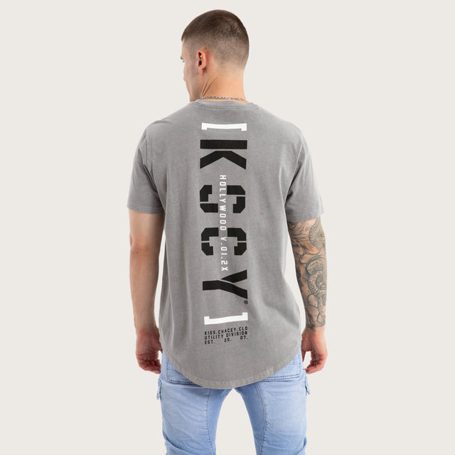 Model wears Unleashed Dual Curved Tee Pigment Frost Grey T-Shirts in Grey - Image 1