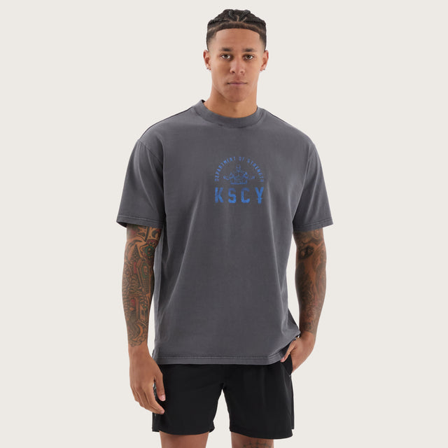Model wears Stride Box Fit Tee Pigment Asphalt T-Shirts in Grey - Image 2
