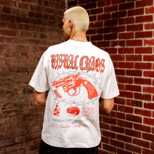 Model wears Cascade Heavy Street Fit Tee Tofu T-Shirts in Off-White - Image 2