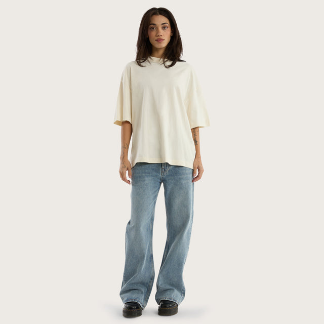 Model wears Gillette Heavy Crop Tee Tofu T-Shirts in Off-White - Image 6