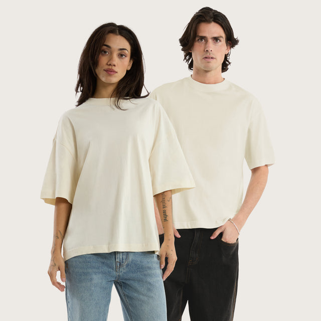 Model wears Gillette Heavy Crop Tee Tofu T-Shirts in Off-White - Image 1