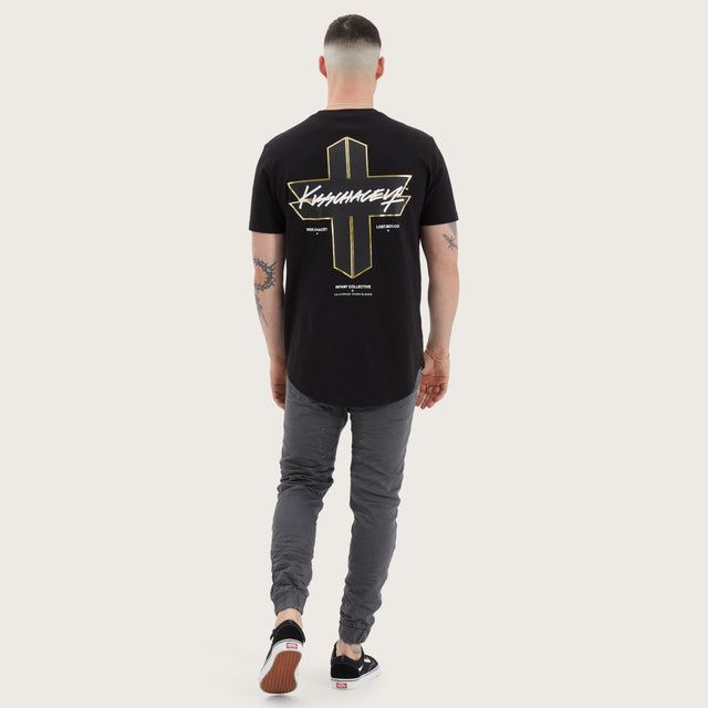 Model wears Prudheo Dual Curved Tee Jet Black T-Shirts in Black - Image 5