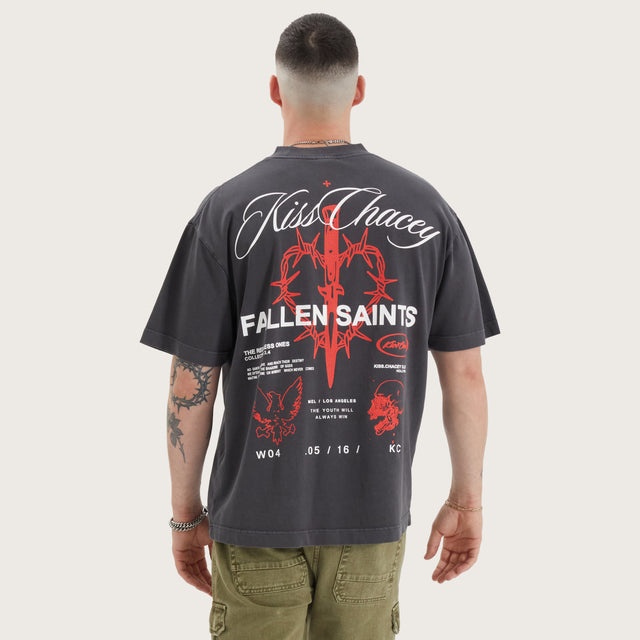 Model wears Volta Street Tee Pigment Asphalt T-Shirts in Black - Image 1