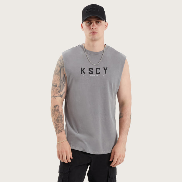Model wears Orta Dual Curved Muscle Pigment Frost Grey Muscle Tees in Grey - Image 2