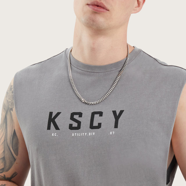 Model wears Orta Dual Curved Muscle Pigment Frost Grey Muscle Tees in Grey - Image 3