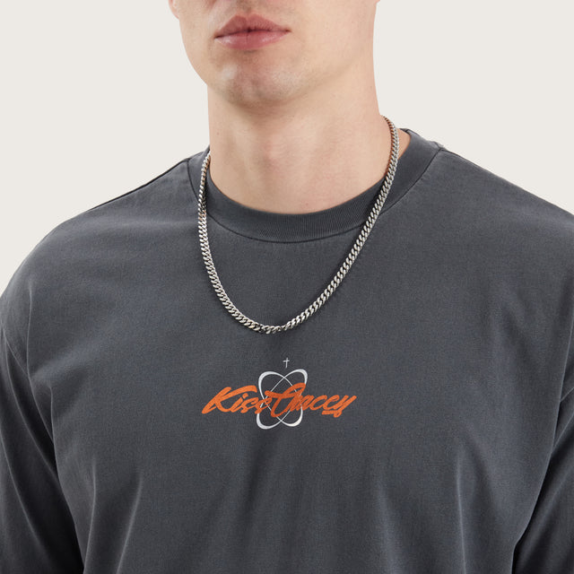 Model wears Redwood Box Fit Tee Pigment Asphalt T-Shirts in Grey - Image 3