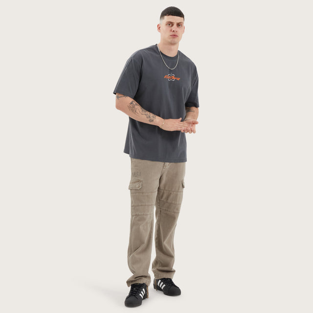Model wears Redwood Box Fit Tee Pigment Asphalt T-Shirts in Grey - Image 4