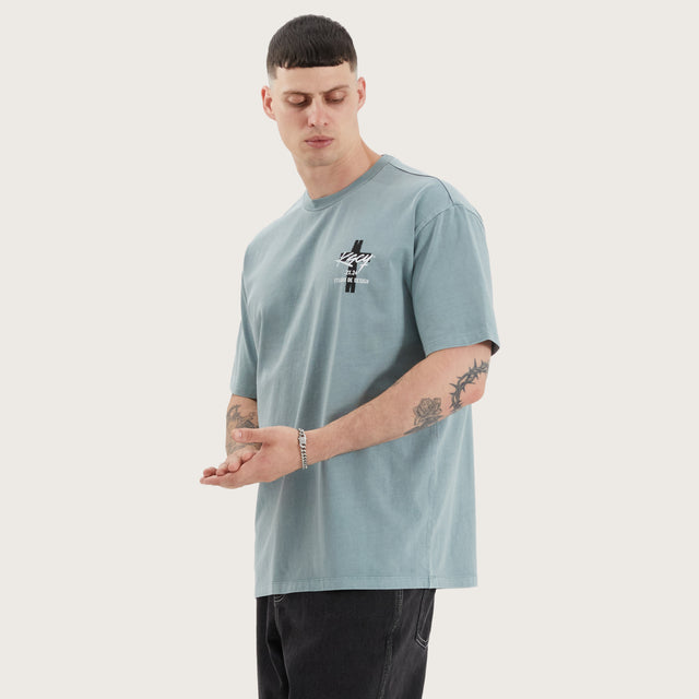 Model wears Wendel Box Fit Tee Pigment Lead T-Shirts in Green - Image 4