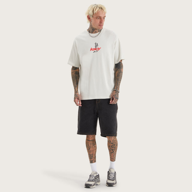 Model wears Echo Box Fit Tee Nimbus Cloud T-Shirts in Grey - Image 5