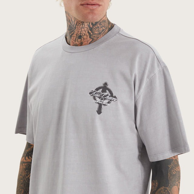 Model wears Adley Box Fit Tee Pigment Silver Sconce T-Shirts in Grey - Image 2