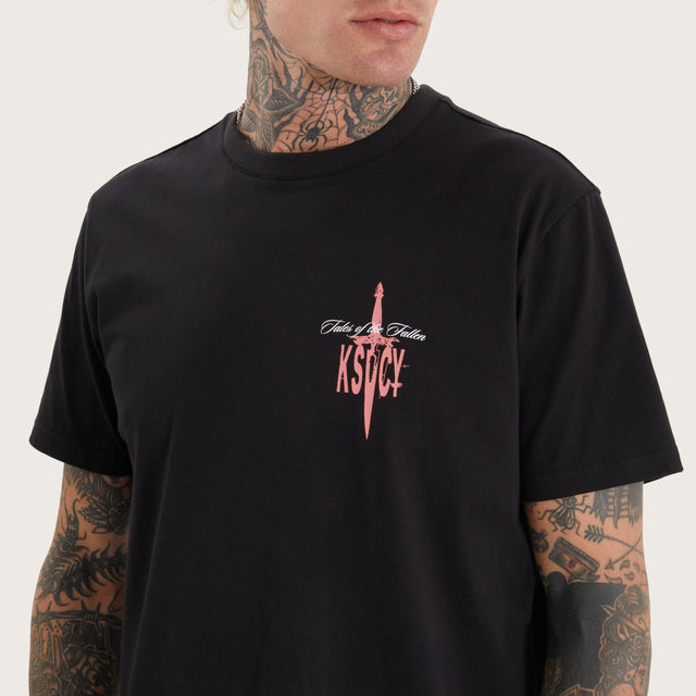 Model wears Untie Dual Curved Tee Jet Black T-Shirts in Black - Image 3