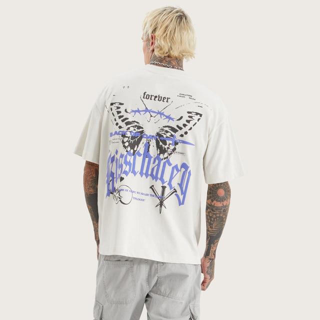 Model wears Morris Street Tee Nimbus Cloud T-Shirts in Grey - Image 1