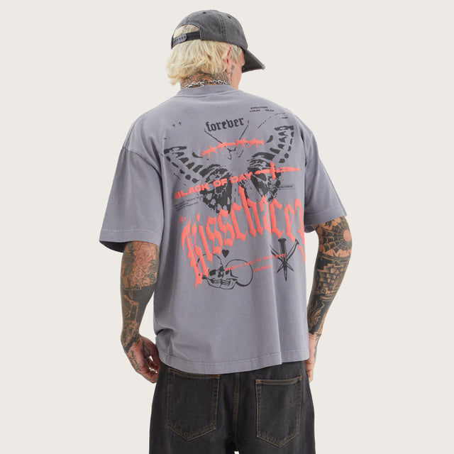 Model wears Morris Street Tee Pigment Sky Rocket T-Shirts in Grey - Image 3