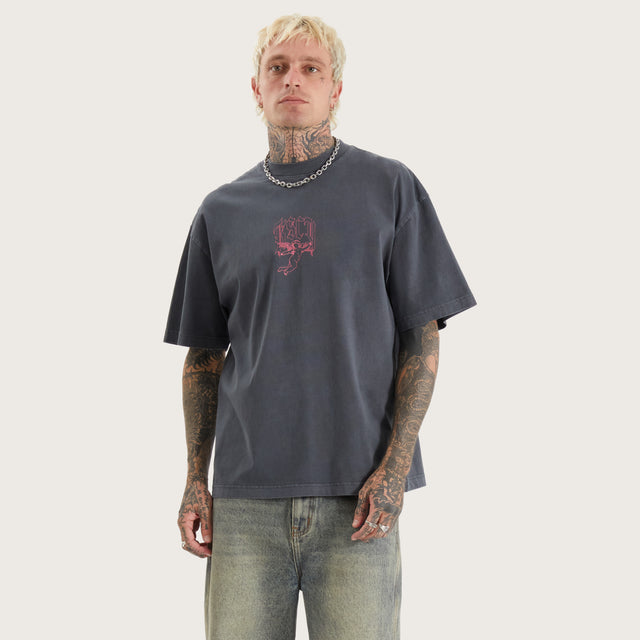 Model wears Covert Street Tee Pigment Asphalt T-Shirts in Grey - Image 2