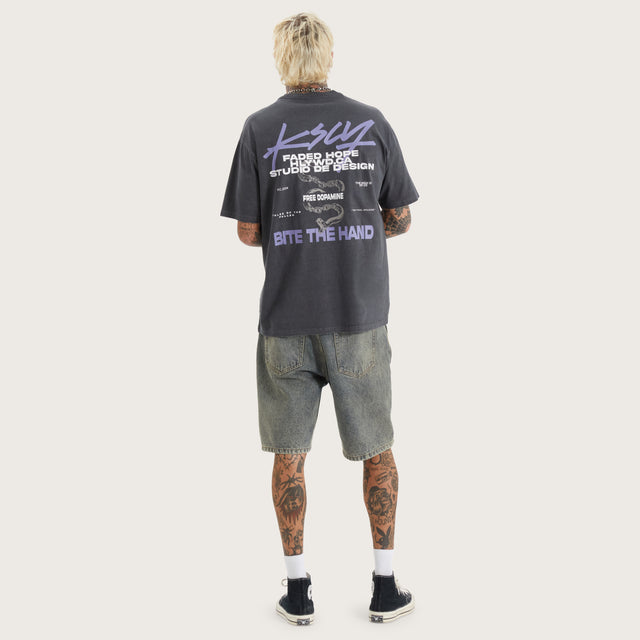 Model wears Haysford Box Fit Tee Pigment Asphalt T-Shirts in Grey - Image 5