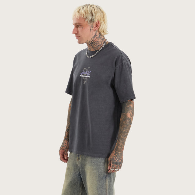 Model wears Haysford Box Fit Tee Pigment Asphalt T-Shirts in Grey - Image 7