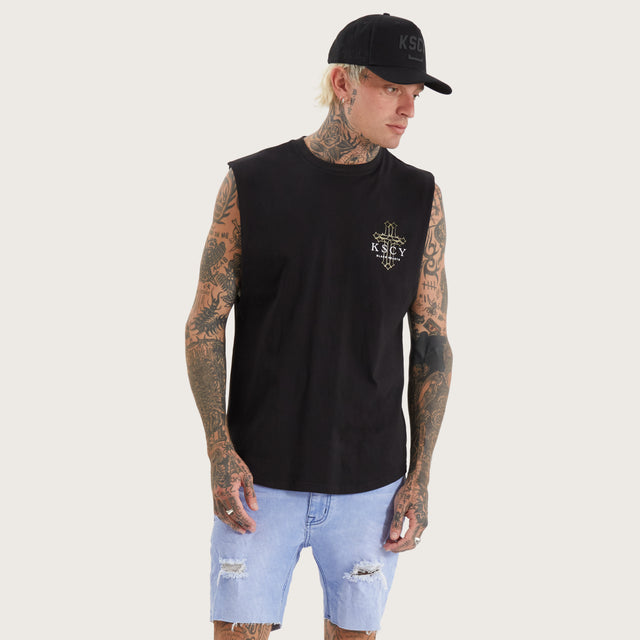 Model wears Principate Dual Curved Muscle Jet Back Muscle Tees in Black - Image 1