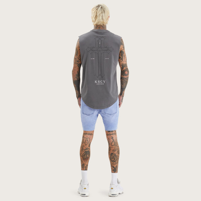 Model wears Principate Dual Curved Muscle Pigment Quiet Shade Muscle Tees in Grey - Image 5