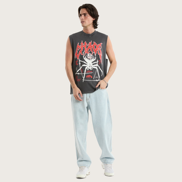 Model wears Katana Street Muscle Tee Pigment Asphalt Muscle Tees in Grey - Image 4