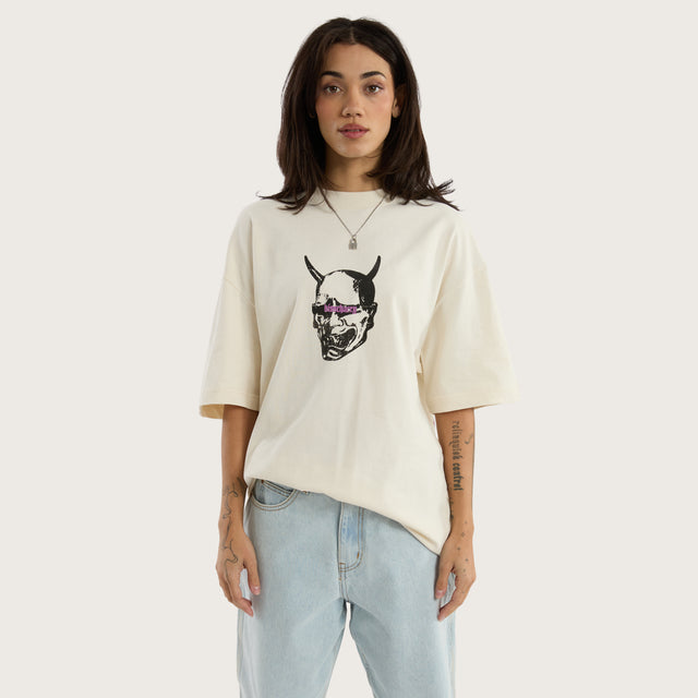 Model wears Witchcraft Heavy Street Tee Tofu T-Shirts in Off-White - Image 2