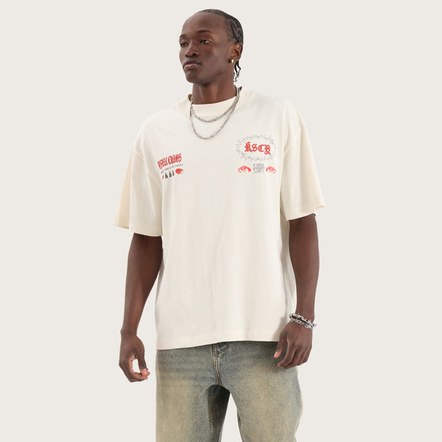 Model wears Cascade Heavy Street Fit Tee Tofu T-Shirts in Off-White - Image 3