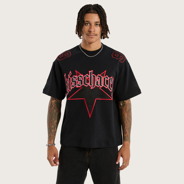 Model wears Insane Street Tee Anthracite Black T-Shirts in Black - Image 1