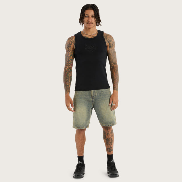 Model wears Chaos Singlet Anthracite Black Tanks in Black - Image 6