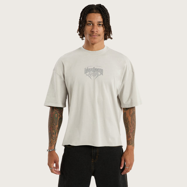 Model wears Rocky Cube Tee Pigment Stone T-Shirts in Grey - Image 4