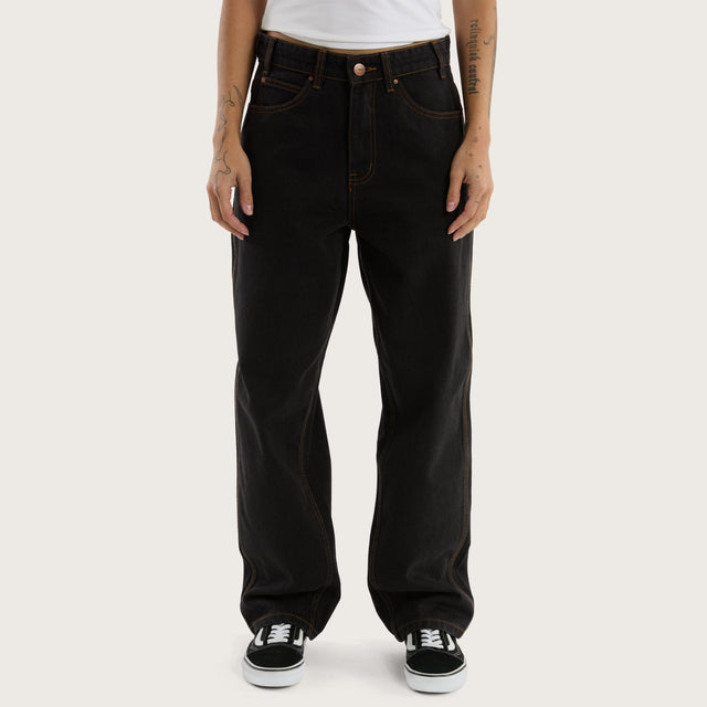 Model wears K6 Baggy Wide Leg Jean Washed Black Pants in Black - Image 6