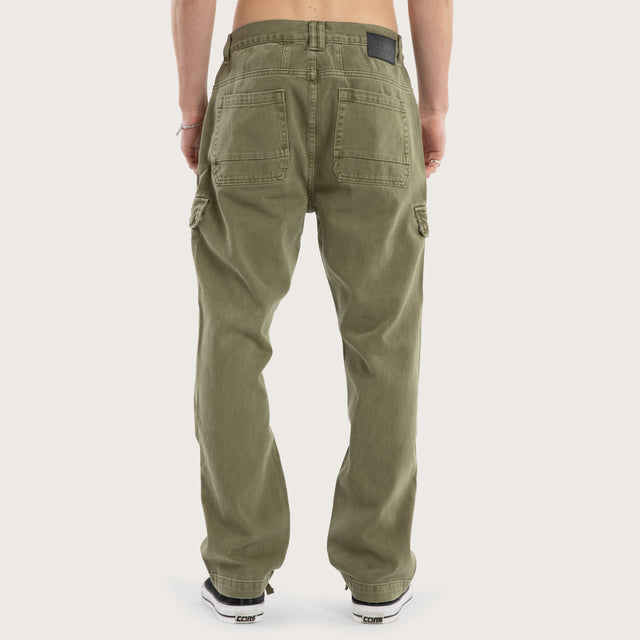 Model wears Seattle Cargo Pant Khaki Pants in Green - Image 5