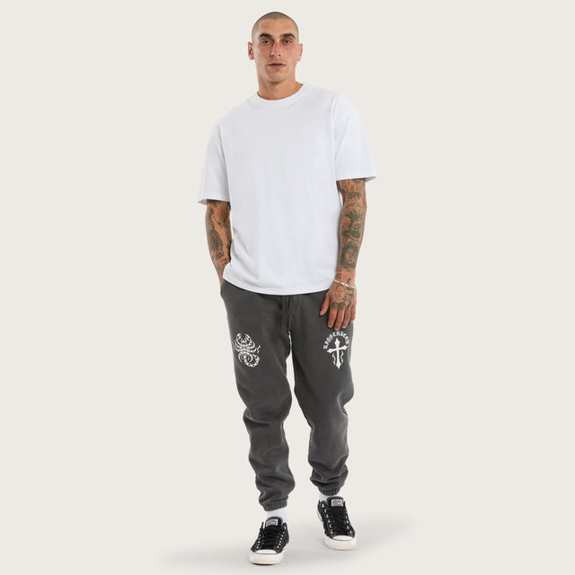 Heroic Trackpant Pigment Asphalt