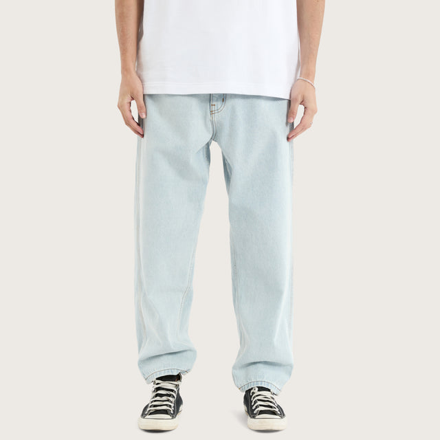 Model wears K6 Baggy Wide Leg Jean Light Blue Pants in Blue - Image 2
