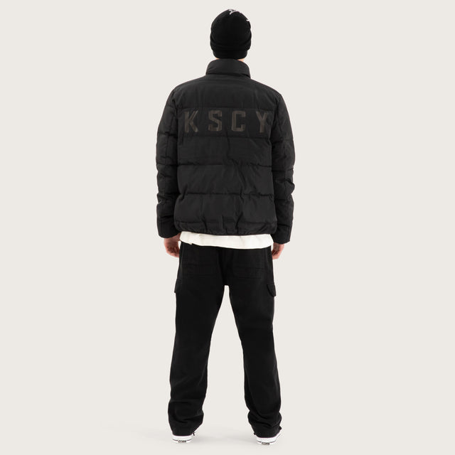 Solitary Puffer Jacket Jet Black