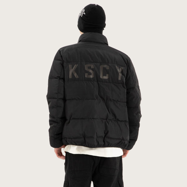Solitary Puffer Jacket Jet Black
