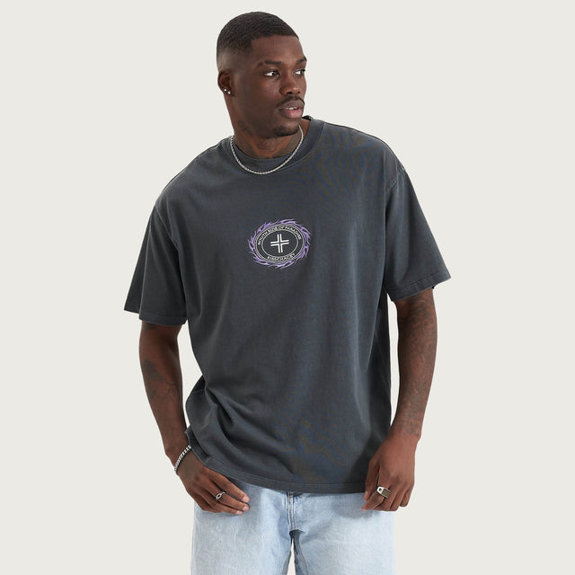 Model wears Abyss Box Fit T-Shirt Pigment Asphalt T-Shirts in Grey - Image 7