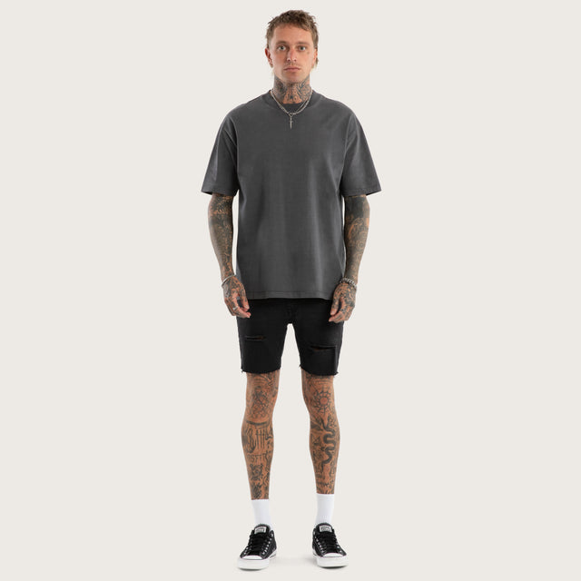 Model wears KS2 Denim Short Black Grey Shorts in Black - Image 2