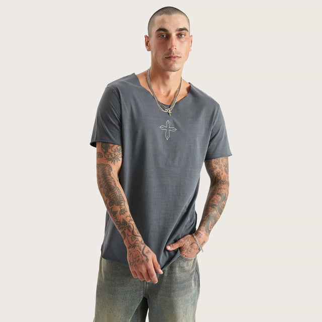 Brushton Dual Curved Raw V-Neck Tee Pigment Asphalt