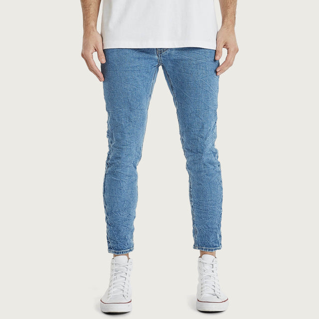 Model wears K4 Cropped Jean Silverlake Pants in Blue - Image 1