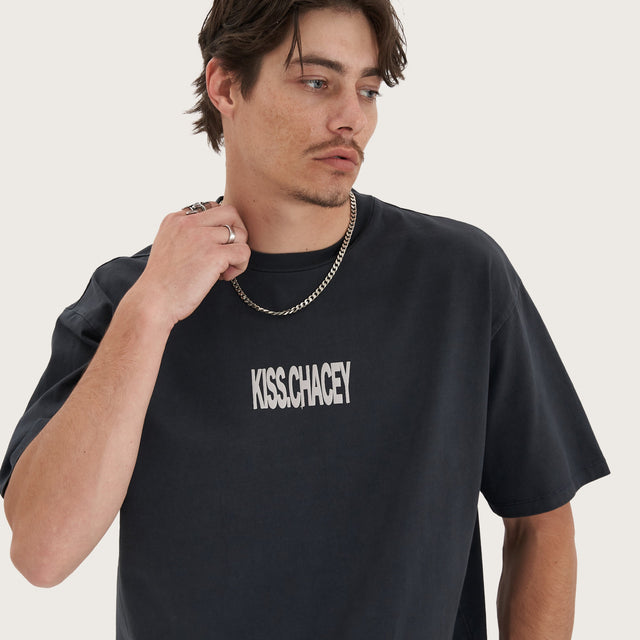 Model wears Luminary Heavy Box Fit Tee Pigment Vulcan T-Shirts in Grey - Image 4