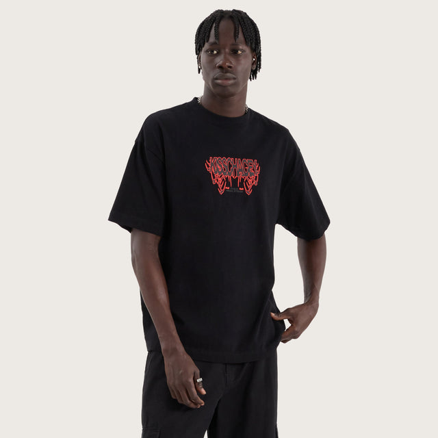 Model wears Movement Heavy Street Tee Jet Black T-Shirts in Black - Image 4