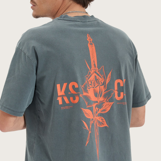 Model wears Mystic Quest Box Fit Tee Pigment Turbulence T-Shirts in Grey - Image 3