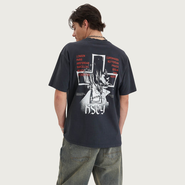 Model wears Revival Heavy Box Fit Tee Pigment Vulcan T-Shirts in Grey - Image 1