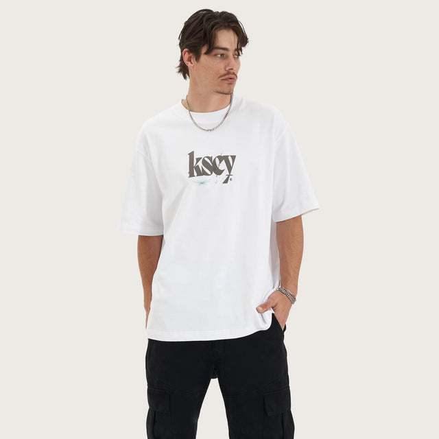 Model wears Stellaris Heavy Oversized Tee White T-Shirts in White - Image 2