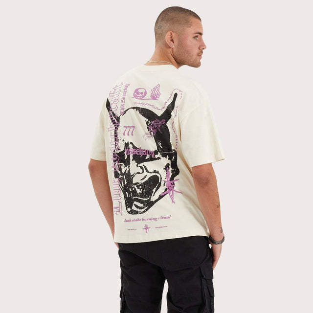 Model wears Witchcraft Heavy Street Tee Tofu T-Shirts in Off-White - Image 1