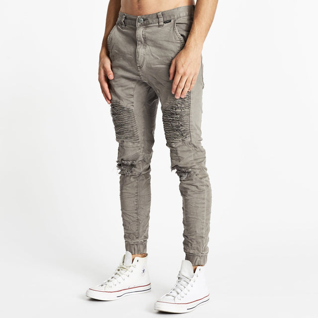 Model wears Zeppelin Pants Dark Stone Pants in Grey - Image 6