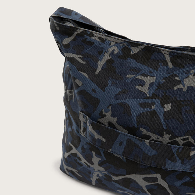 Disappear Messenger Bag Bat Camo