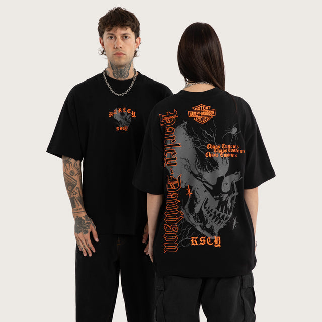 Model wears Nightster Street Tee Jet Black T-Shirts Black – image 1