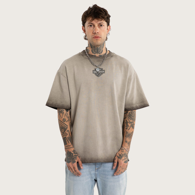 Model wears Upshift Loopback Street Tee Oil Washed T-Shirts Grey – image 4