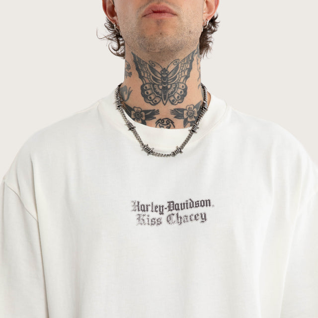 Model wears Vent Crop Street Tee Blanc De Blanc T-Shirts White – image 3